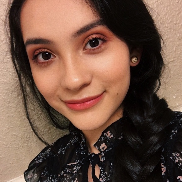 Meet the Posher Other - Meet your Posher, Aidee